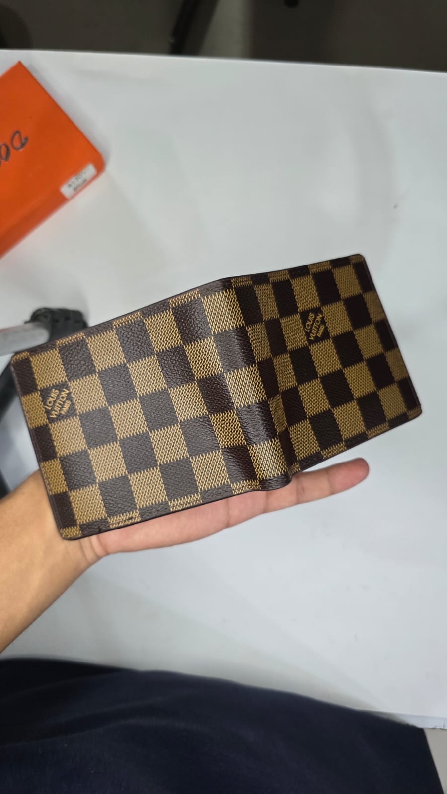 Luxury Checkered Brown Men's Bifold Wallet – Premium Designer Style Wallet